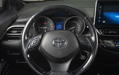 Toyota C-HR I рестайлинг, 2018 год, 2 249 000 рублей, 15 фотография