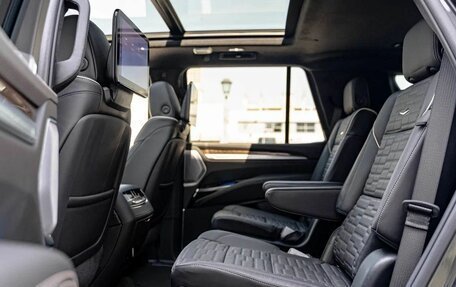 Cadillac Escalade V, 2024 год, 25 000 000 рублей, 22 фотография