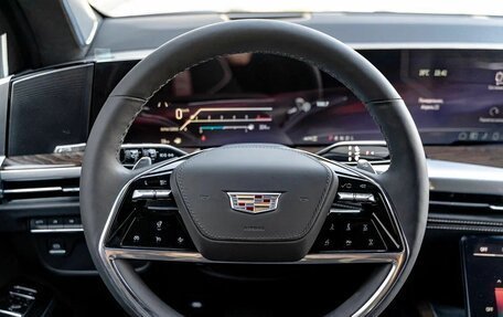 Cadillac Escalade V, 2024 год, 25 000 000 рублей, 16 фотография