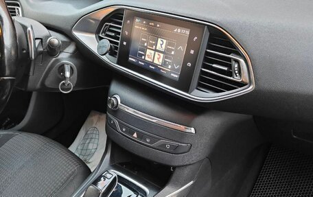 Peugeot 308 II, 2018 год, 1 320 000 рублей, 11 фотография