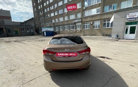 Hyundai Elantra V, 2013 год, 1 200 000 рублей, 2 фотография