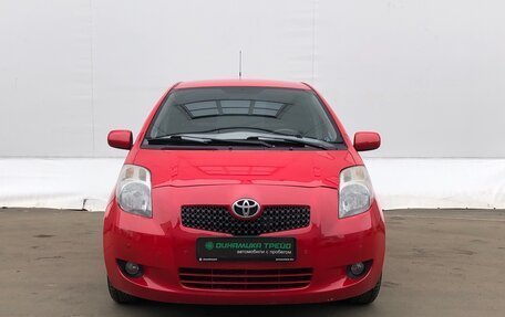 Toyota Yaris III рестайлинг, 2007 год, 590 000 рублей, 2 фотография