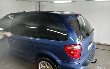 Chrysler Voyager IV, 2002 год, 690 000 рублей, 4 фотография