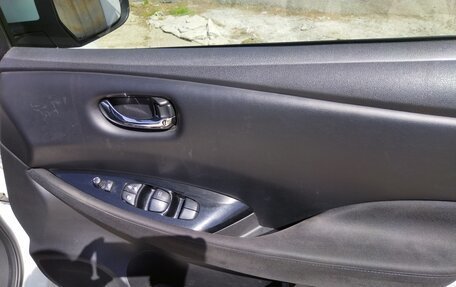 Nissan Leaf I, 2015 год, 980 000 рублей, 3 фотография