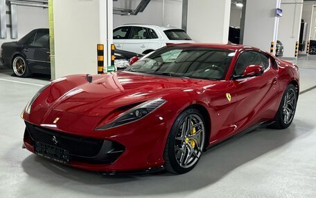Ferrari 812, 2019 год, 36 900 000 рублей, 2 фотография