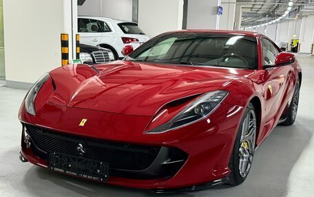 Ferrari 812, 2019 год, 36 900 000 рублей, 3 фотография
