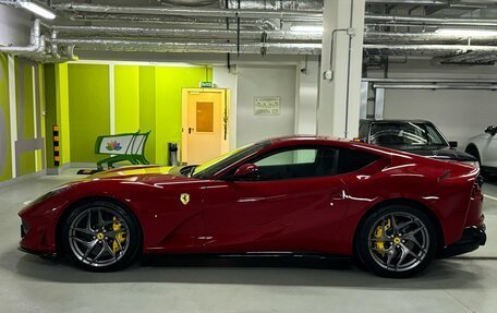 Ferrari 812, 2019 год, 36 900 000 рублей, 4 фотография
