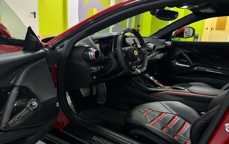 Ferrari 812, 2019 год, 36 900 000 рублей, 21 фотография