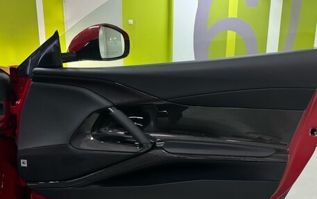 Ferrari 812, 2019 год, 36 900 000 рублей, 31 фотография