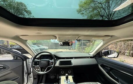 Land Rover Range Rover Evoque II, 2022 год, 2 600 000 рублей, 11 фотография