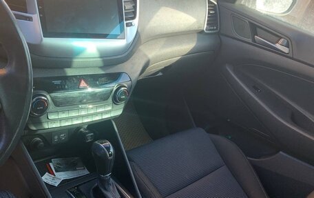 Hyundai Tucson III, 2016 год, 1 950 000 рублей, 6 фотография