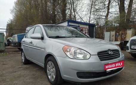 Hyundai Verna II, 2006 год, 349 000 рублей, 2 фотография