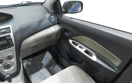 Toyota Yaris III рестайлинг, 2007 год, 699 000 рублей, 12 фотография