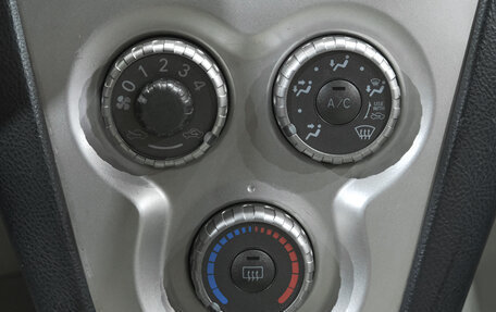Toyota Yaris III рестайлинг, 2007 год, 699 000 рублей, 18 фотография