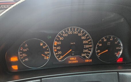 Mercedes-Benz E-Класс, 1997 год, 600 000 рублей, 13 фотография