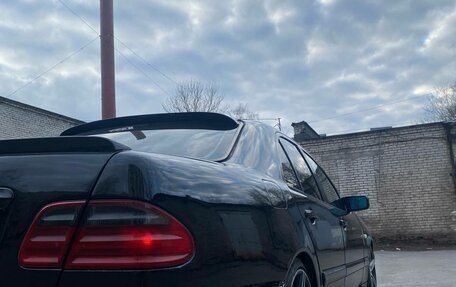 Mercedes-Benz E-Класс, 1997 год, 600 000 рублей, 7 фотография