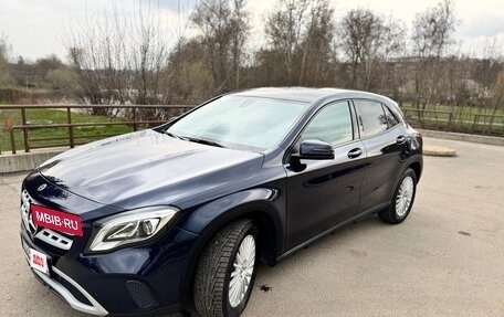 Mercedes-Benz GLA, 2018 год, 2 100 000 рублей, 2 фотография