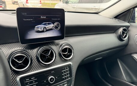 Mercedes-Benz GLA, 2018 год, 2 100 000 рублей, 12 фотография