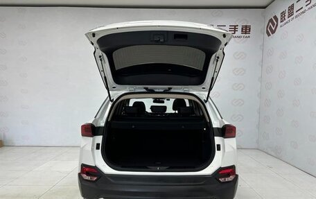 FAW Bestune T77, 2022 год, 1 580 000 рублей, 12 фотография