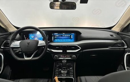 FAW Bestune T77, 2022 год, 1 580 000 рублей, 9 фотография