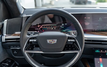Cadillac Escalade V, 2024 год, 25 000 000 рублей, 15 фотография
