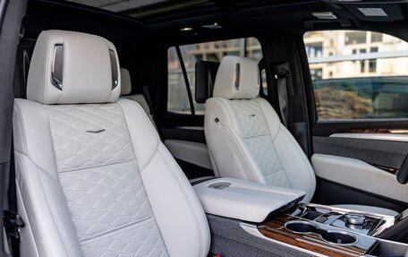 Cadillac Escalade V, 2024 год, 25 000 000 рублей, 22 фотография