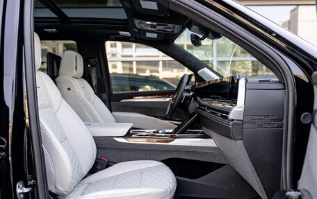 Cadillac Escalade V, 2024 год, 25 000 000 рублей, 21 фотография