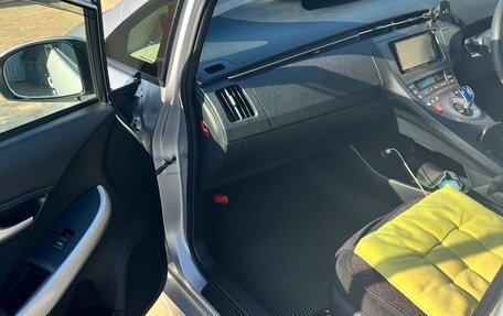 Toyota Prius, 2014 год, 1 450 000 рублей, 8 фотография