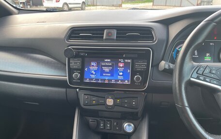Nissan Leaf II, 2017 год, 1 350 000 рублей, 8 фотография
