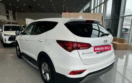 Hyundai Santa Fe III рестайлинг, 2017 год, 2 450 000 рублей, 3 фотография