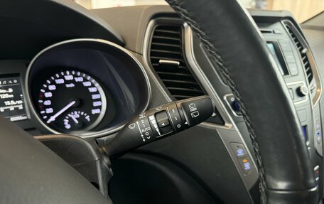 Hyundai Santa Fe III рестайлинг, 2017 год, 2 450 000 рублей, 16 фотография