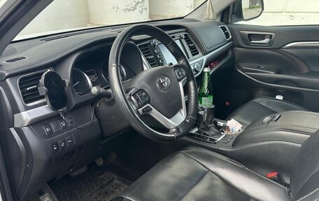 Toyota Highlander III, 2019 год, 3 300 000 рублей, 10 фотография
