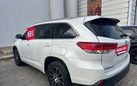 Toyota Highlander III, 2019 год, 3 300 000 рублей, 3 фотография