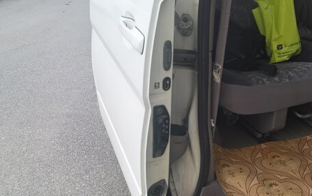 Nissan Serena II, 2000 год, 600 000 рублей, 19 фотография