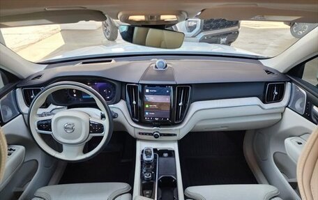 Volvo XC60 II, 2022 год, 4 220 000 рублей, 7 фотография