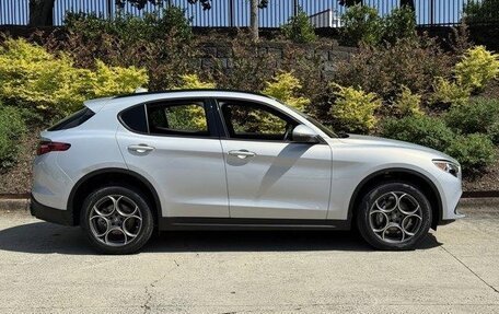 Alfa Romeo Stelvio, 2022 год, 3 230 000 рублей, 5 фотография