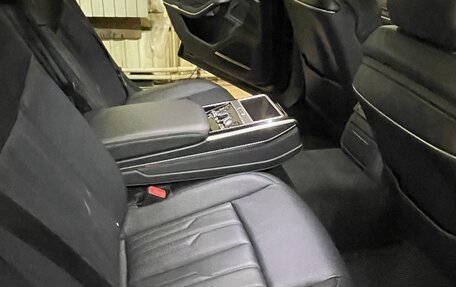 Audi A8, 2019 год, 6 300 000 рублей, 18 фотография