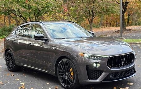 Maserati Levante I, 2022 год, 4 965 000 рублей, 2 фотография