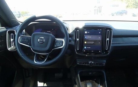 Volvo C40, 2022 год, 4 095 000 рублей, 7 фотография