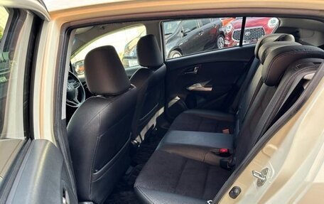 Honda Insight II рестайлинг, 2014 год, 800 000 рублей, 14 фотография