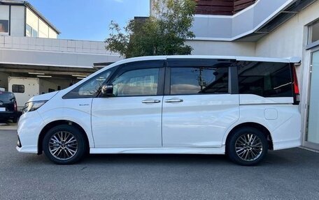 Honda Stepwgn IV, 2020 год, 2 200 000 рублей, 4 фотография