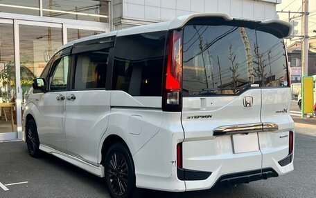 Honda Stepwgn IV, 2020 год, 2 200 000 рублей, 7 фотография