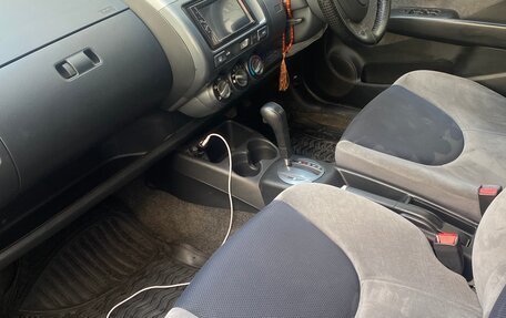 Honda Fit III, 2003 год, 350 000 рублей, 7 фотография