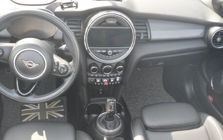 MINI Cabrio, 2020 год, 1 730 000 рублей, 14 фотография