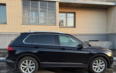 Volkswagen Tiguan II, 2016 год, 2 670 000 рублей, 3 фотография