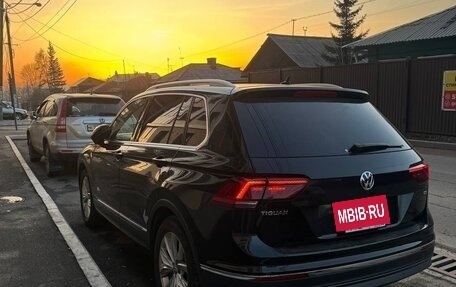 Volkswagen Tiguan II, 2016 год, 2 670 000 рублей, 2 фотография