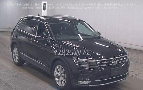 Volkswagen Tiguan II, 2016 год, 2 670 000 рублей, 6 фотография
