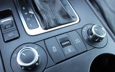 Volkswagen Touareg III, 2010 год, 2 000 000 рублей, 3 фотография