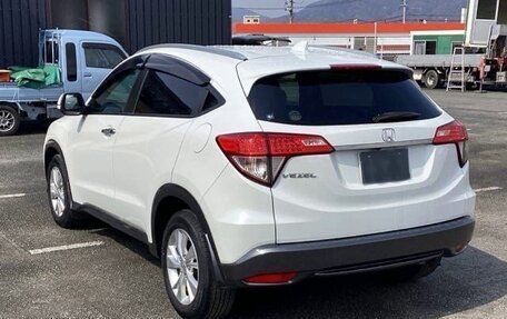 Honda Vezel, 2020 год, 1 330 000 рублей, 3 фотография