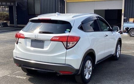 Honda Vezel, 2020 год, 1 330 000 рублей, 5 фотография